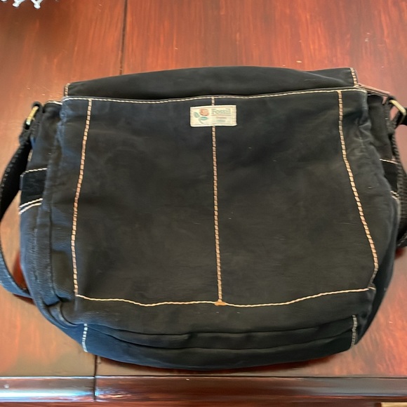 Stylish Black Men's Messenger Bag - Picture 2 of 4